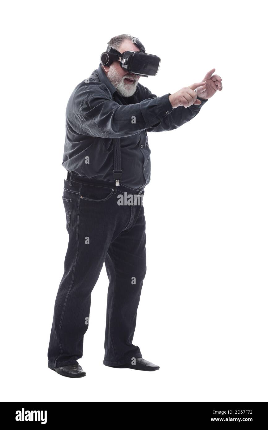 homme adulte moderne dans un casque de réalité virtuelle. isolé sur un blanc Banque D'Images