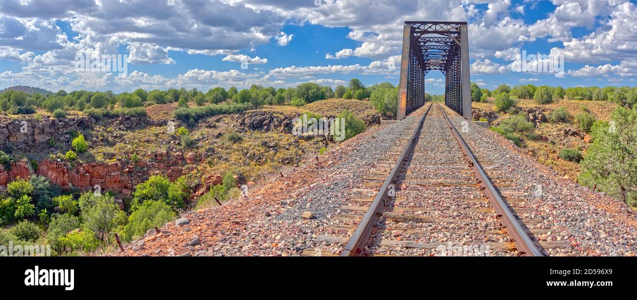 Chemin de fer Trestle Bridge au-dessus de Bear Canyon, Perkinsville, Arizona, États-Unis Banque D'Images