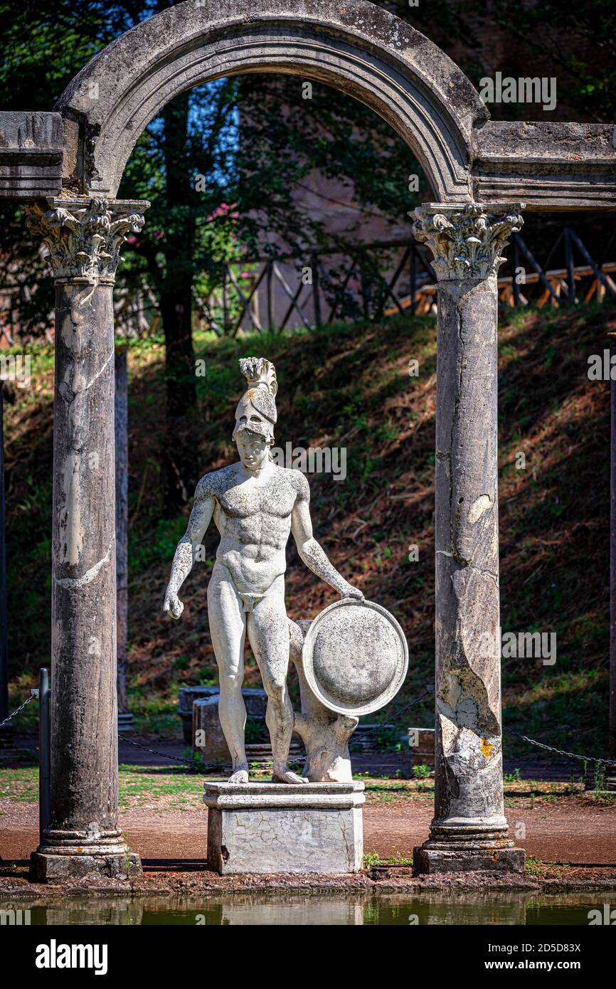 Pinterest la statue d'Ares (Hermes) de la Villa d'Hadrien, Tivoli, Lazio, Italie Banque D'Images