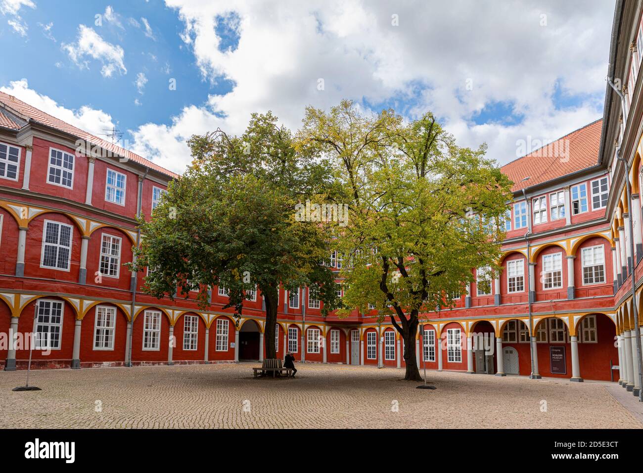 Le château médiéval de Wolfenbüttel était à l'origine le lieu de vie des dirigeants locaux. Maintenant, il agit comme école secondaire, Académie des arts et un musée. Banque D'Images