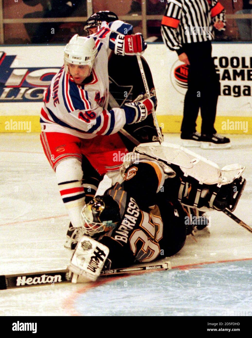 Pat Lafontaine Banque D Image Et Photos Alamy Pat Lafontaine Banque D Image Et Photos Alamy