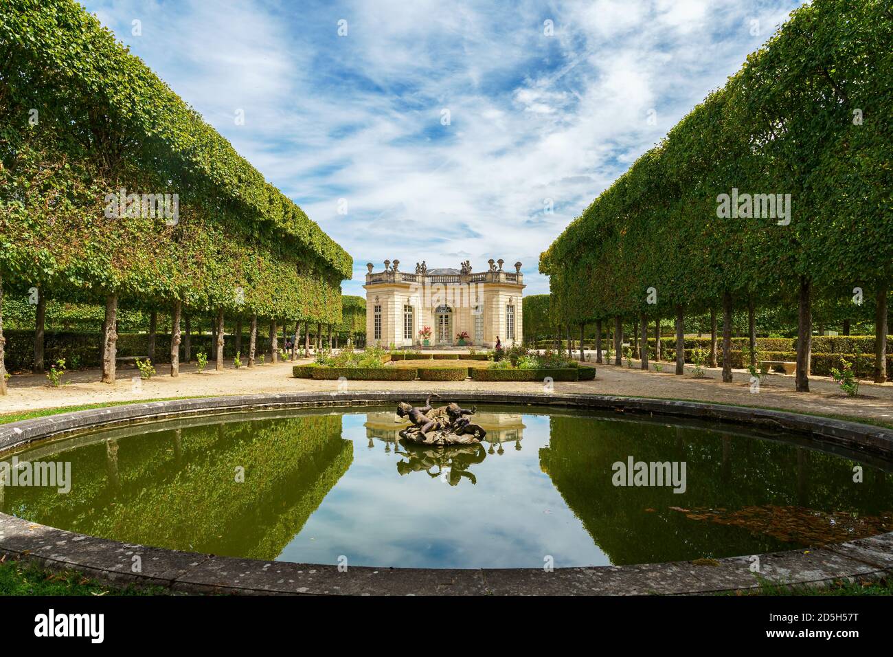 Le pavillon français et le jardin français du petit Trianon À Versailles Banque D'Images