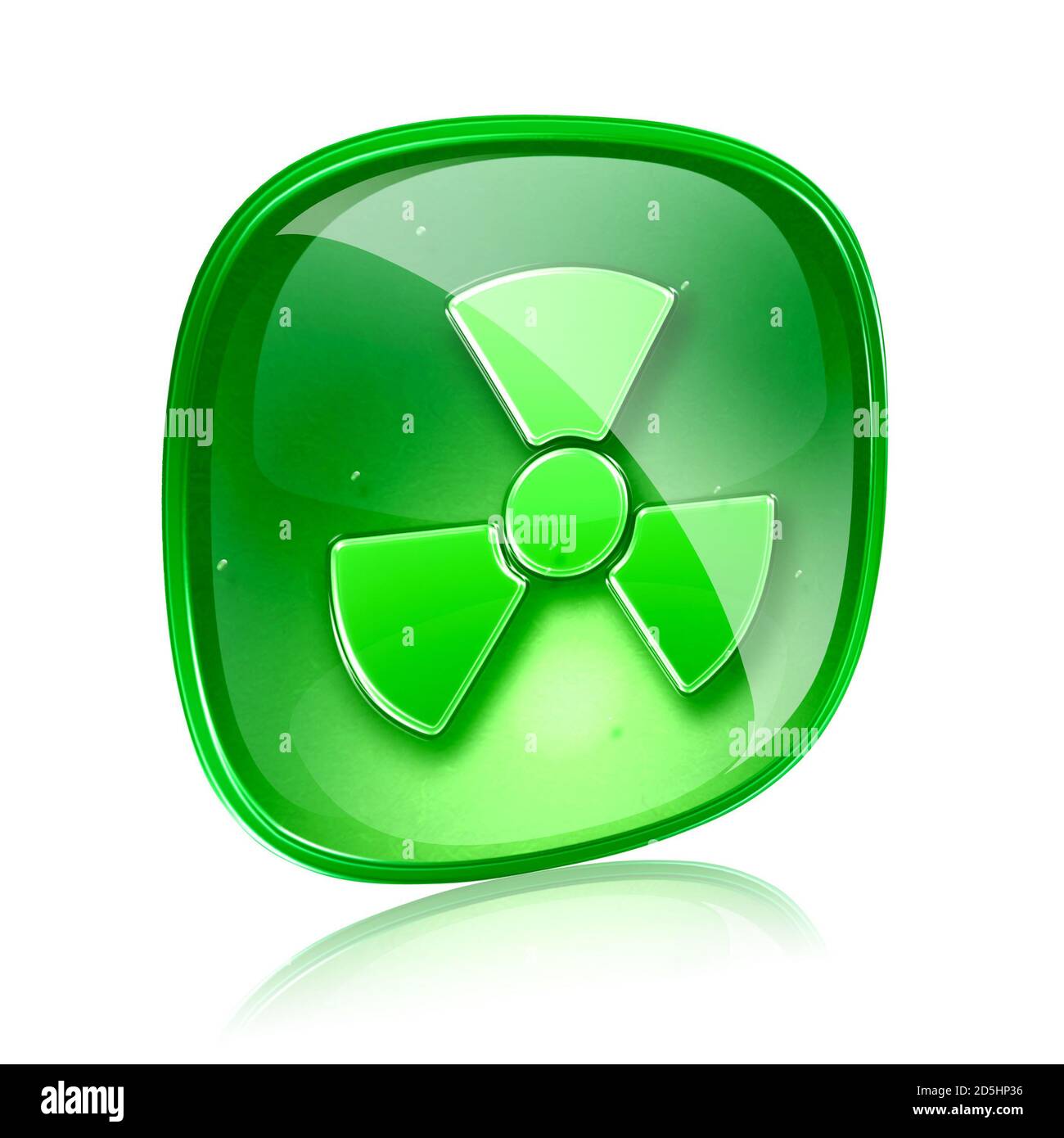Icône radioactive en verre vert, isolée sur fond blanc. Banque D'Images
