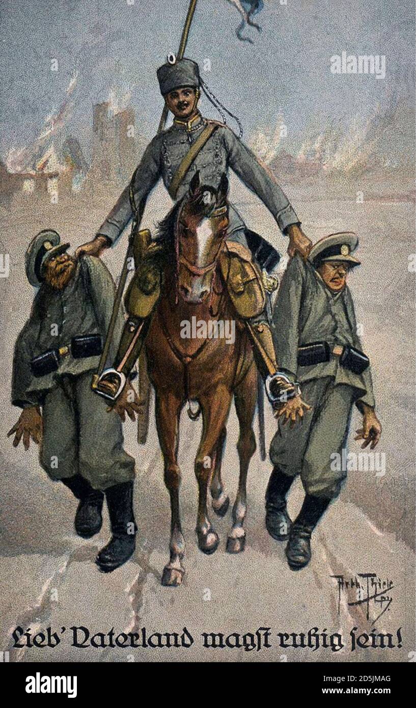 Carte postale rétro de propagande allemande. Lieb' Vaterland magst ruhig sein! (Cher Motherland peut être calme!). Hussar allemand avec deux militaires russes à l'est Banque D'Images