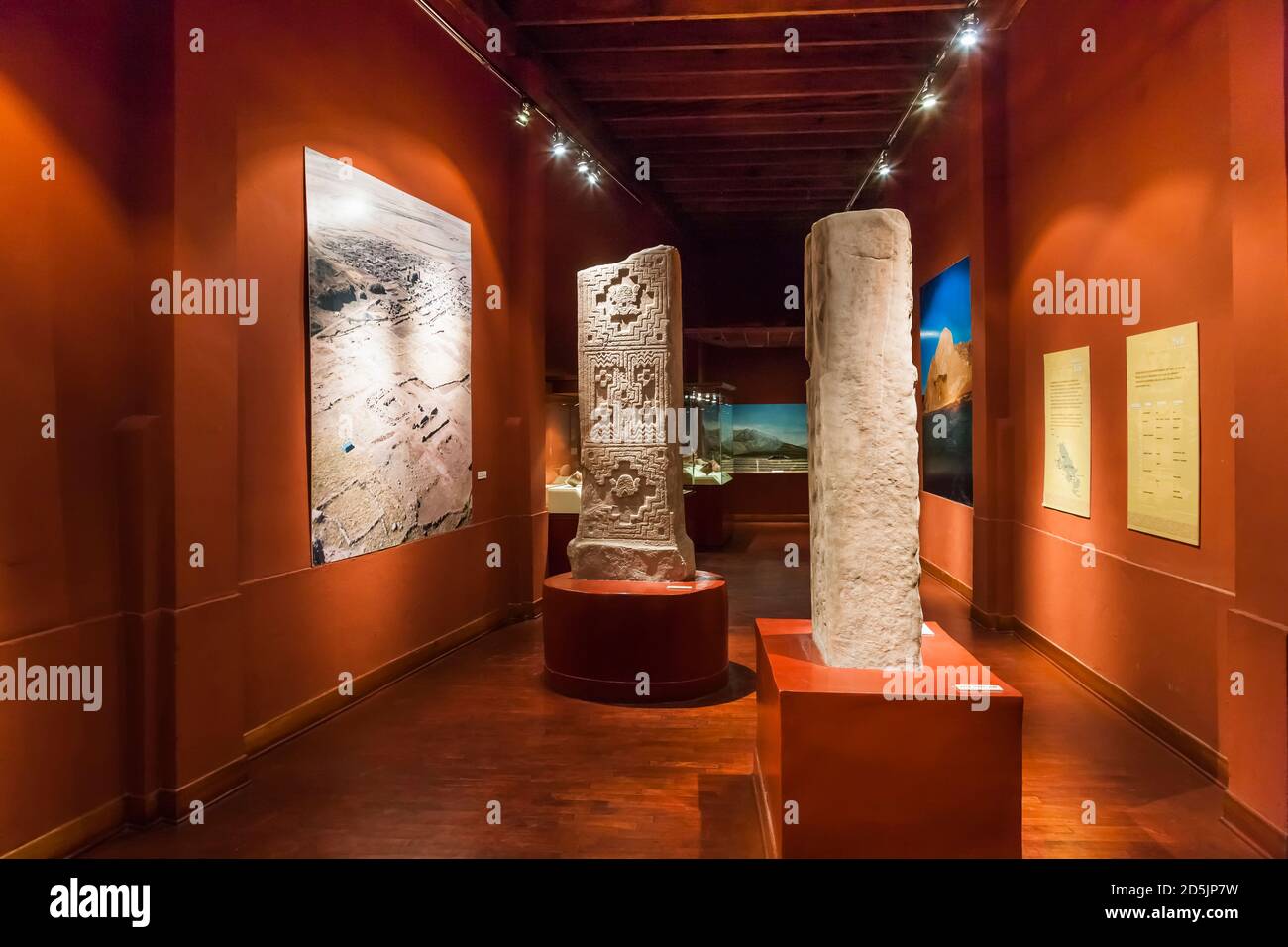 Galerie de collection de la période formative, et stelas, 'Musée national d'archéologie, d'anthropologie et d'histoire du Pérou', Lima, Pérou, Amérique du Sud Banque D'Images