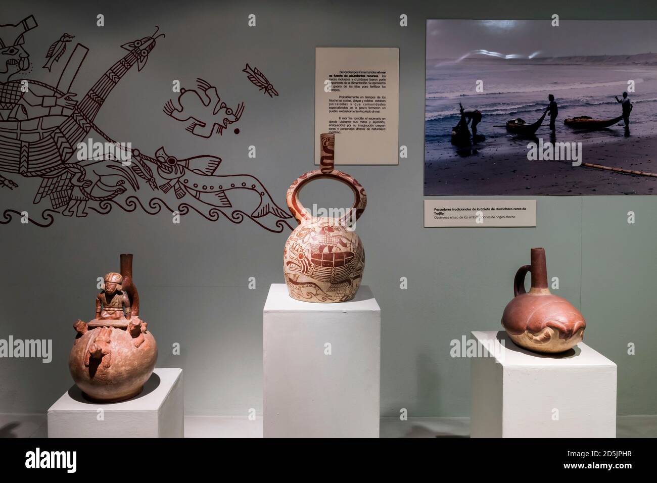 Flacons à bec, galerie de la collection Moche, Musée national d'archéologie, d'anthropologie et d'histoire du Pérou, Lima, Pérou, Amérique du Sud Banque D'Images