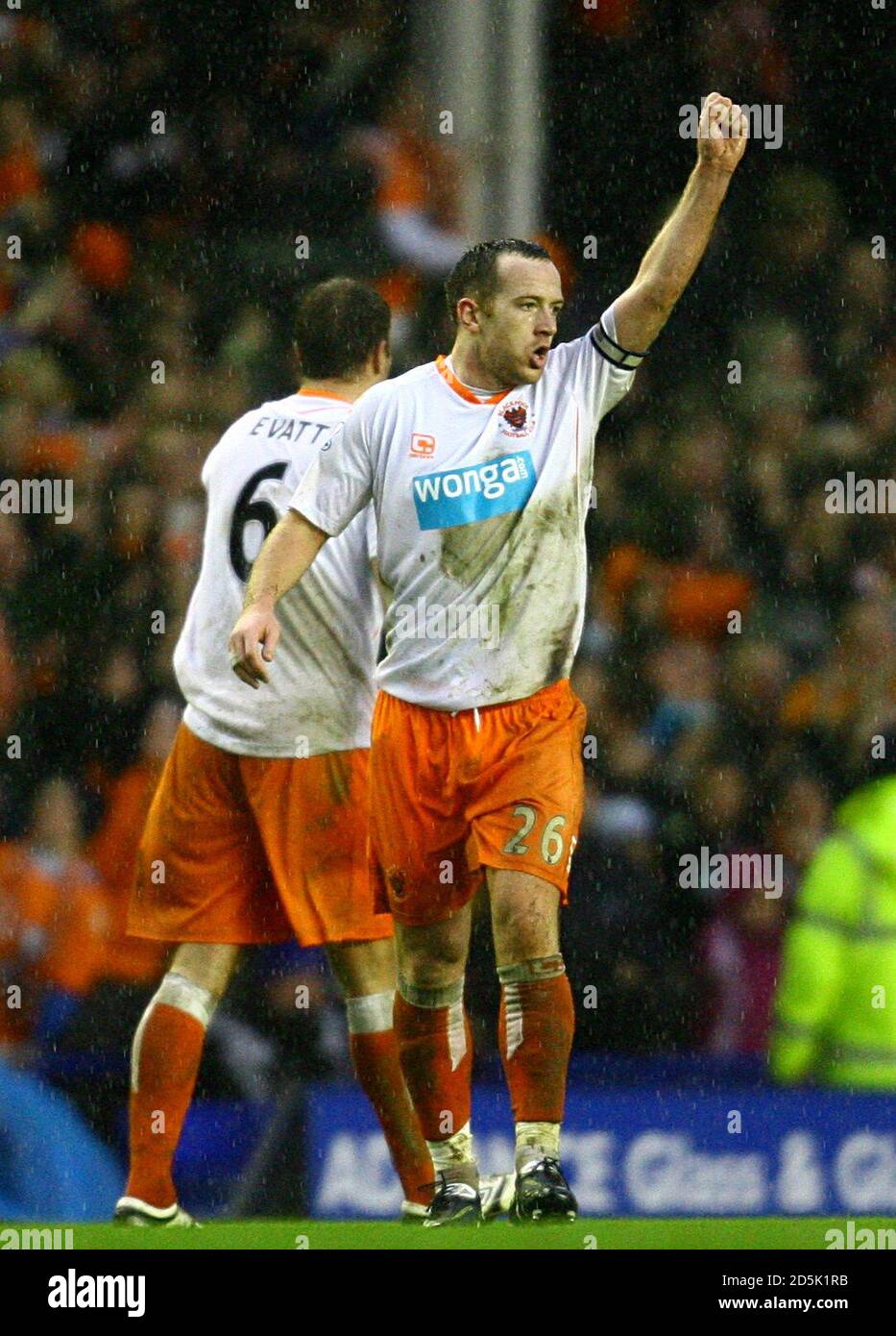 Charlie Adam de Blackpool (à droite) célèbre son troisième but Banque D'Images