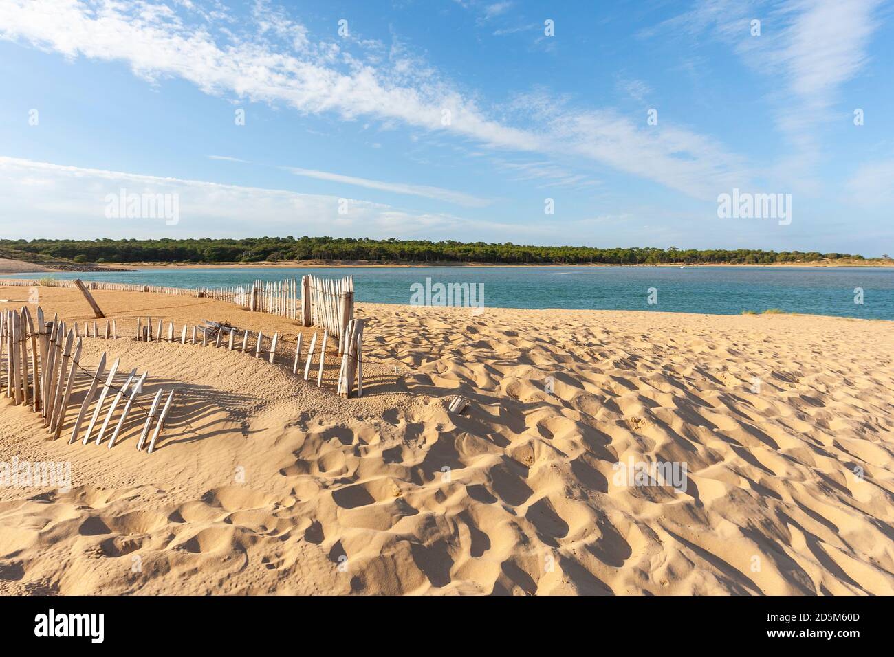 Vue d'ensemble de la plage 'plage du Veillon' à Talmont-Saint-Hilaire (centre-ouest de la France) en 2008: La plage et la dune ont disparu pendant la sto Banque D'Images