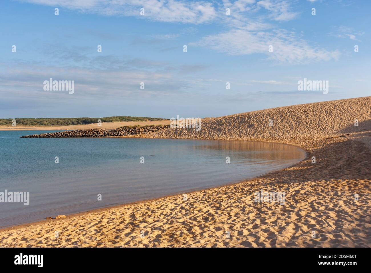 Vue d'ensemble de la plage 'plage du Veillon' à Talmont-Saint-Hilaire (centre-ouest de la France) en 2008: La plage et la dune ont disparu pendant la sto Banque D'Images