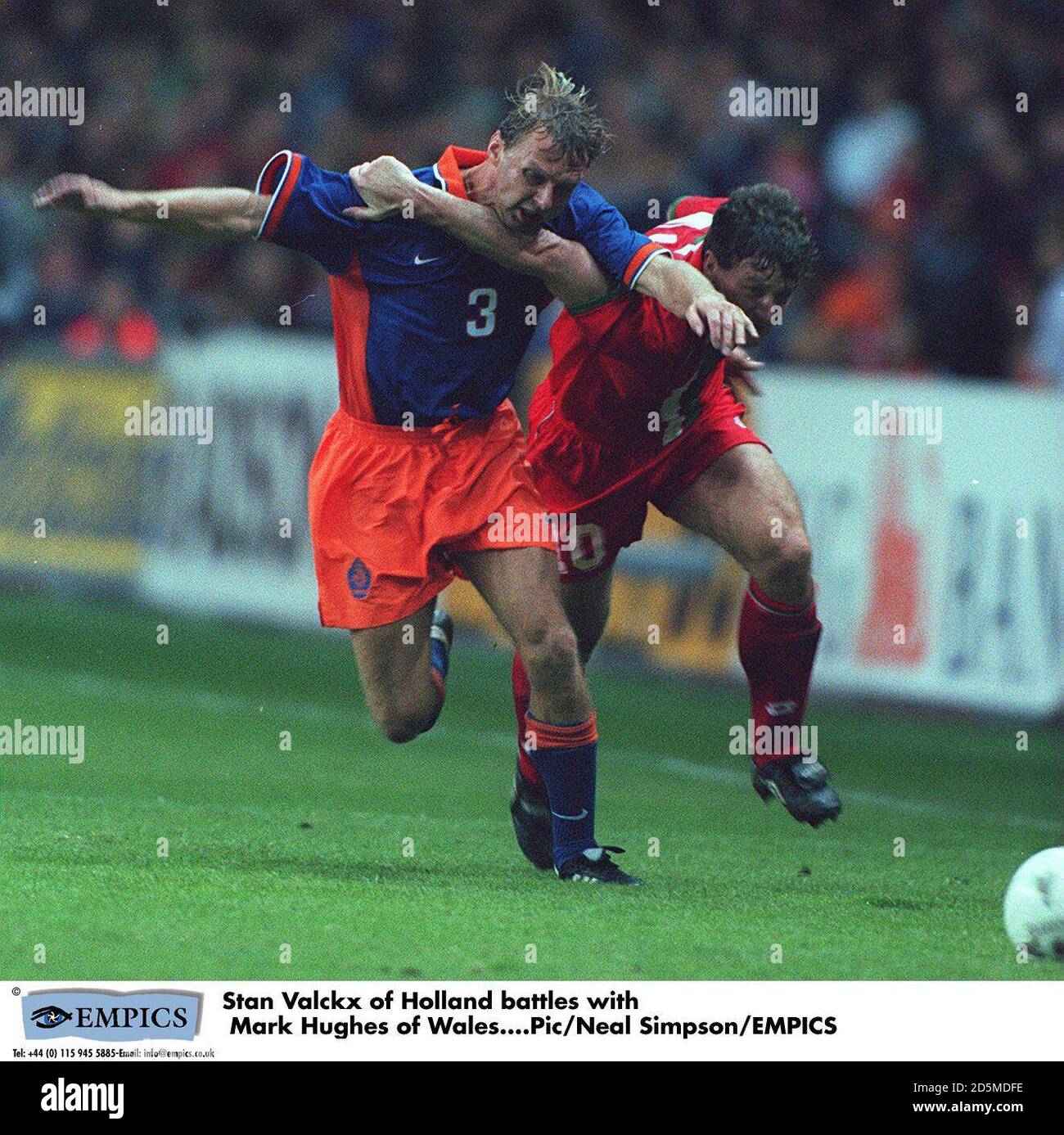 Stan Valckx, de Hollande, lutte avec Mark Hughes, du pays de Galles Banque D'Images