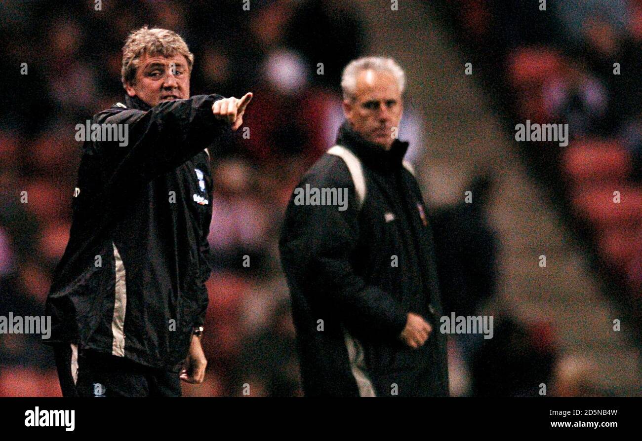 (G-D) le directeur de Sunderland Mick McCarthy et le directeur de Birmingham City Steve Bruce Banque D'Images