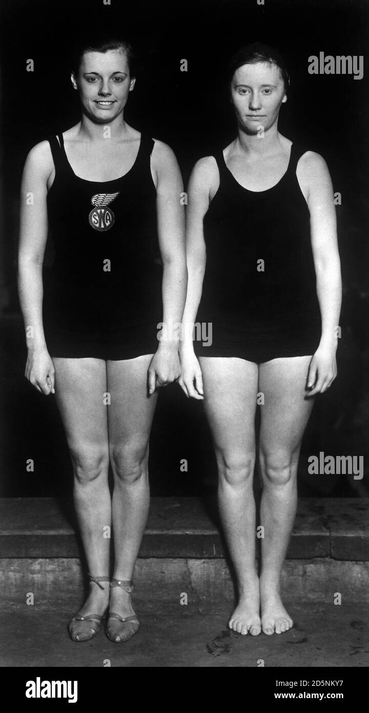 (G-D) Eleanor G. Holm et Dorothy Myers, Etats-Unis nageurs. Banque D'Images