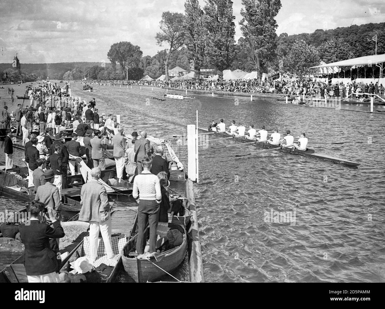 Action de la coupe du défi Wyfold à la régate du Centenaire à Henley. Banque D'Images