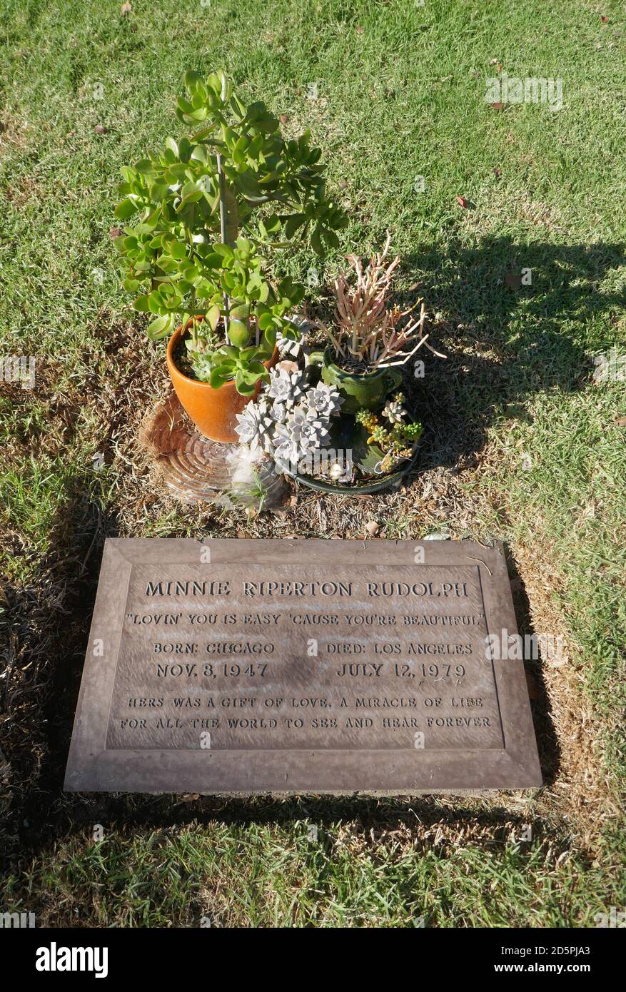 Los Angeles, Californie, États-Unis 13 octobre 2020 UNE vue générale de l'atmosphère de la tombe de Minnie Riperton Rudolph au Pierce Brothers Westwood Village Memorial Park le 13 octobre 2020 à Los Angeles, Californie, États-Unis. Photo par Barry King/Alay stock photo Banque D'Images