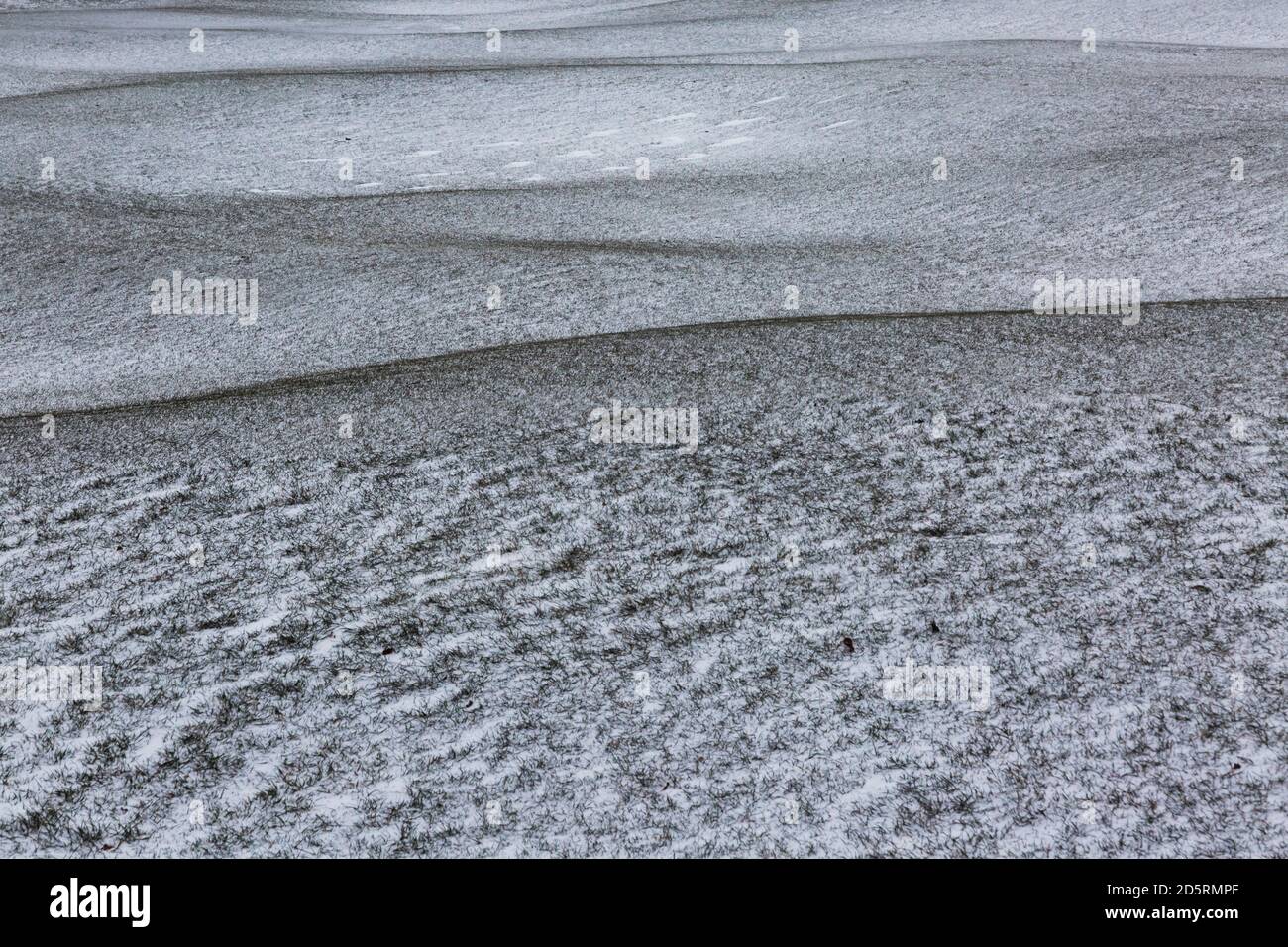 Contours dans le paysage après la neige Banque D'Images