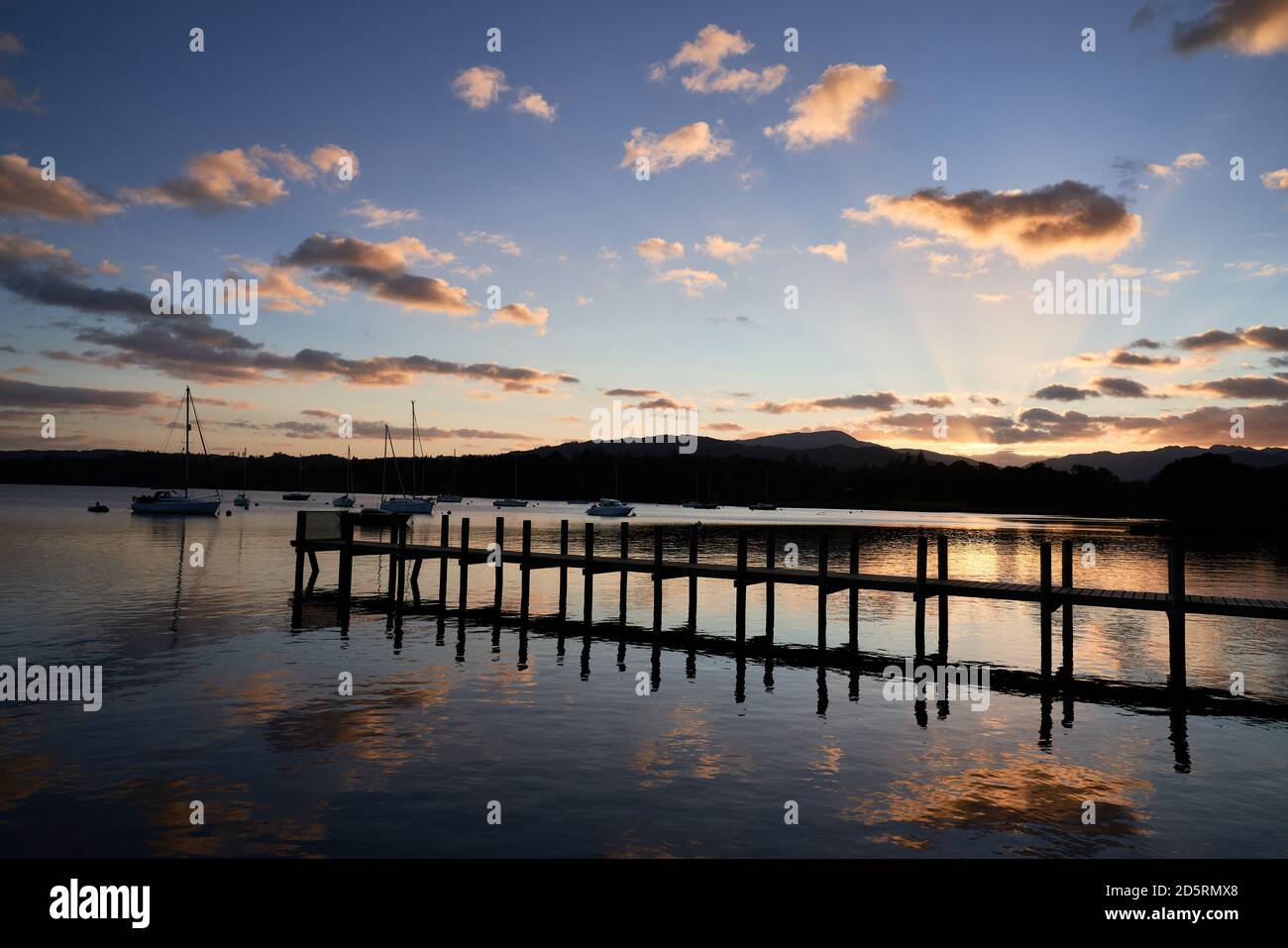 Coucher de soleil sur le lac Windermere, Ambleside Banque D'Images