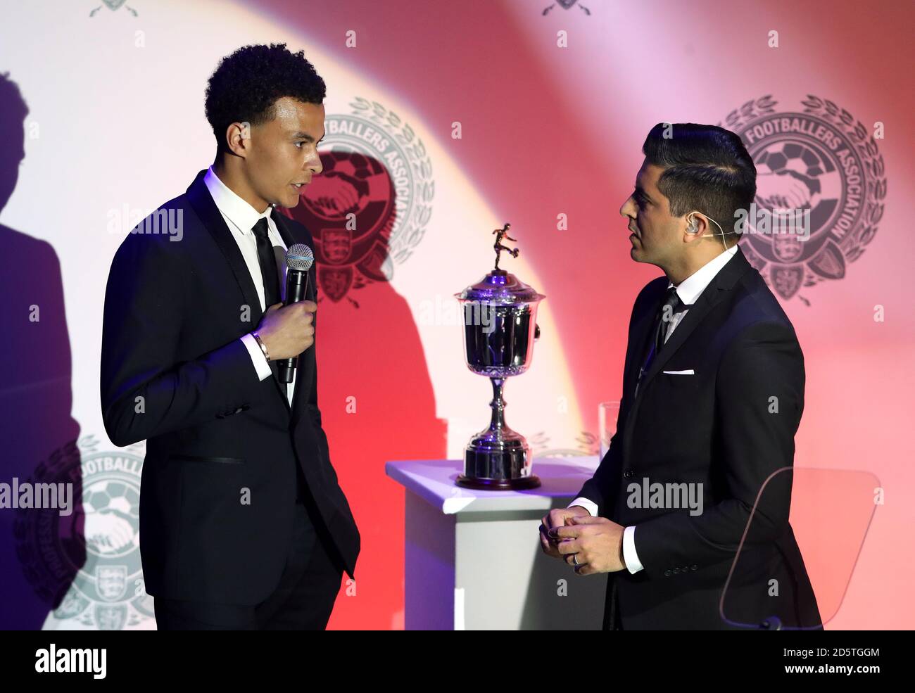 DELE Alli reçoit le Prix du Jeune joueur de l'année lors des Professional football Association Awards 2017 au Grosvenor House Hotel, Londres Banque D'Images