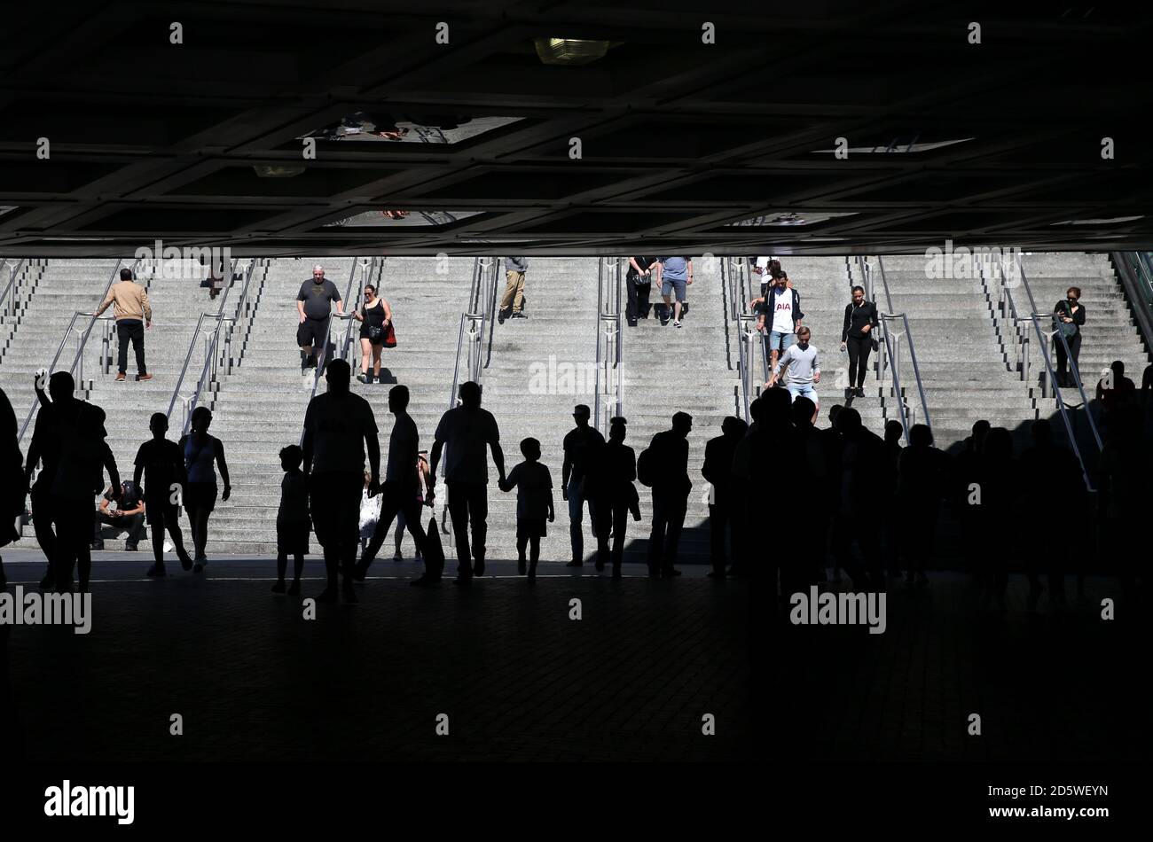 Une vue générale de la station de Wembley Park quand les fans arrivent avant le Tottenham Hotspur et Burnley, Premier League Match Banque D'Images