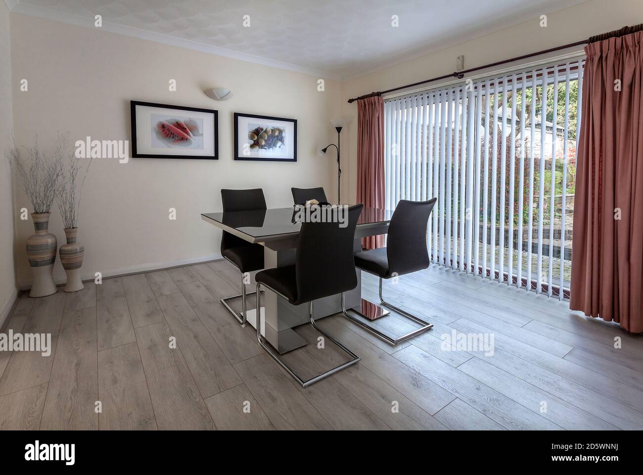 Vie à la maison et rénovation pendant le verrouillage Banque D'Images