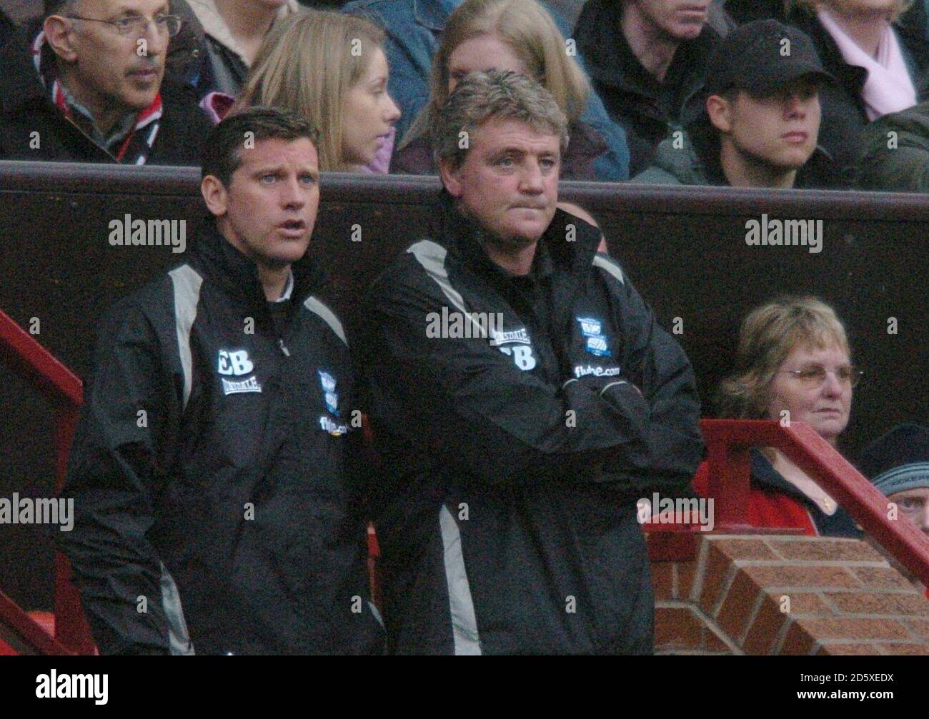 Le directeur de la ville de Birmingham, Steve Bruce, est abattu dans le dug sortie Banque D'Images