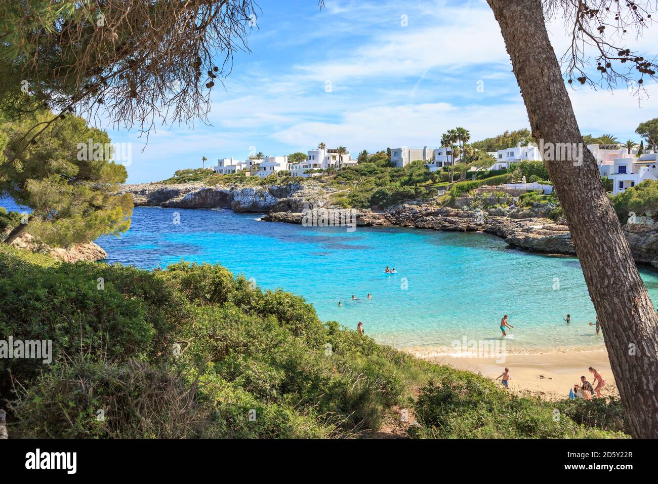 Espagne, Majorque, vue sur Cala Esmeralda, baie de Cala d'Or Banque D'Images