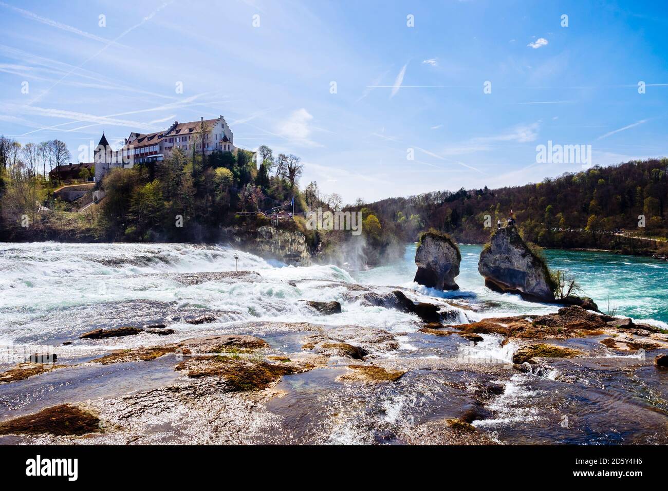 La Suisse, Schaffhausen, chutes du Rhin à Laufen château Banque D'Images