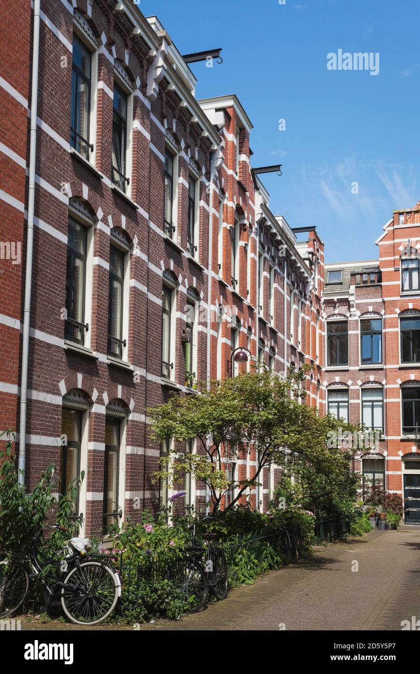 Pays-bas, comté de Hollande, Amsterdam, Jordaan, cour intérieure d'une maison d'habitation Banque D'Images Pays-bas, comté de Hollande, Amsterdam, Jordaan, cour intérieure d'une maison d'habitation Banque D'Images