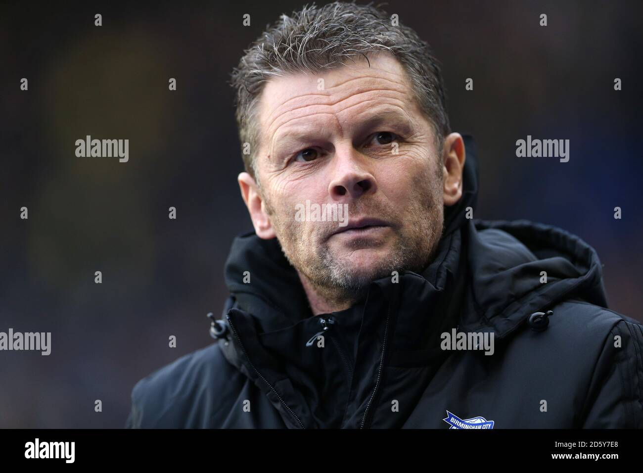 Steve Cotterill, directeur de Birmingham City, se dirige vers le banc contre Burton Albion pendant le match à St Andrew's. Banque D'Images