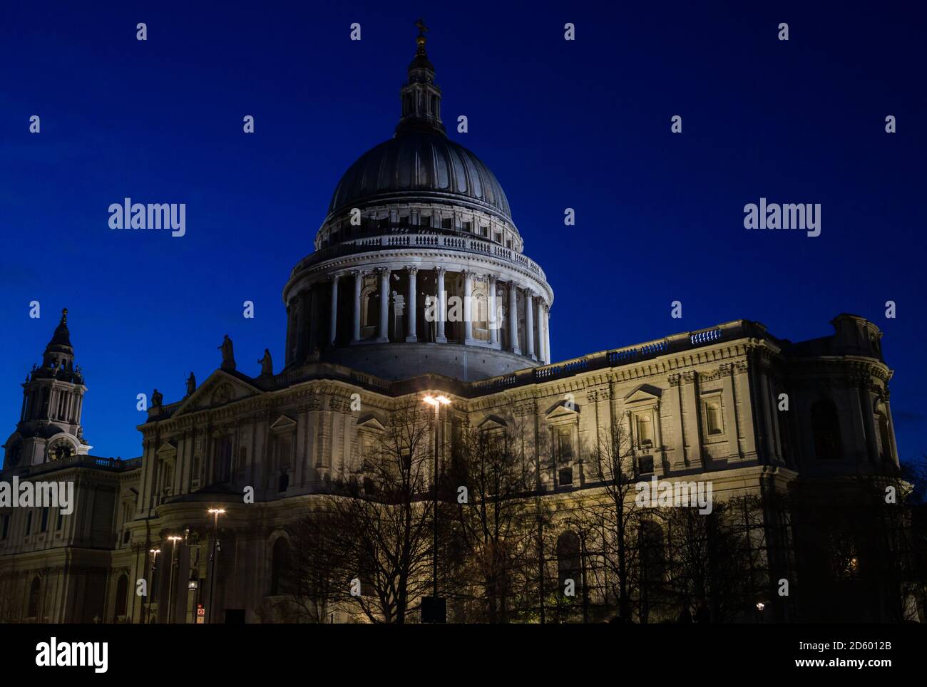 Vue générale sur la cathédrale Saint-Paul de Londres Banque D'Images