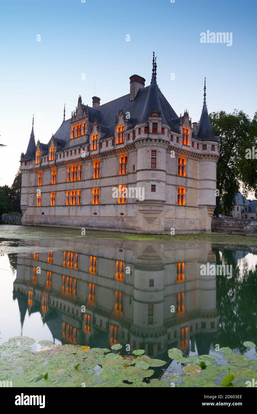 France, Azay-le-Rideau, vue sur le château d'Azay-le-Rideau Banque D'Images