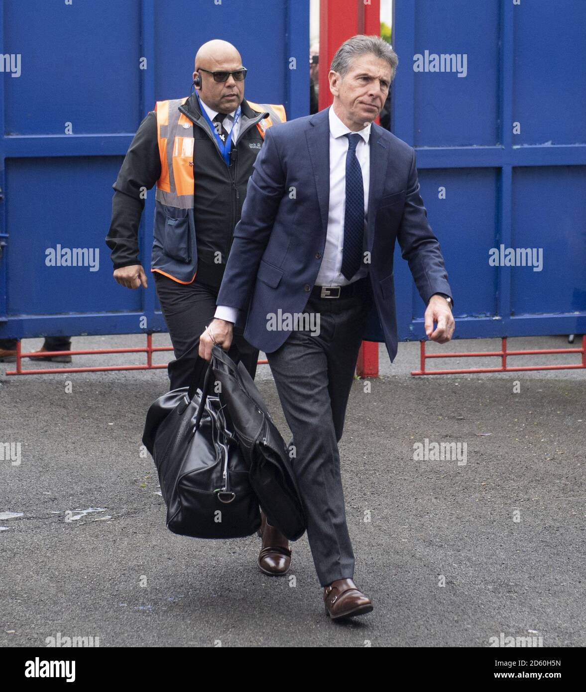 Claude Puel, directeur municipal de Leicester, arrive au parc Sehurst Banque D'Images