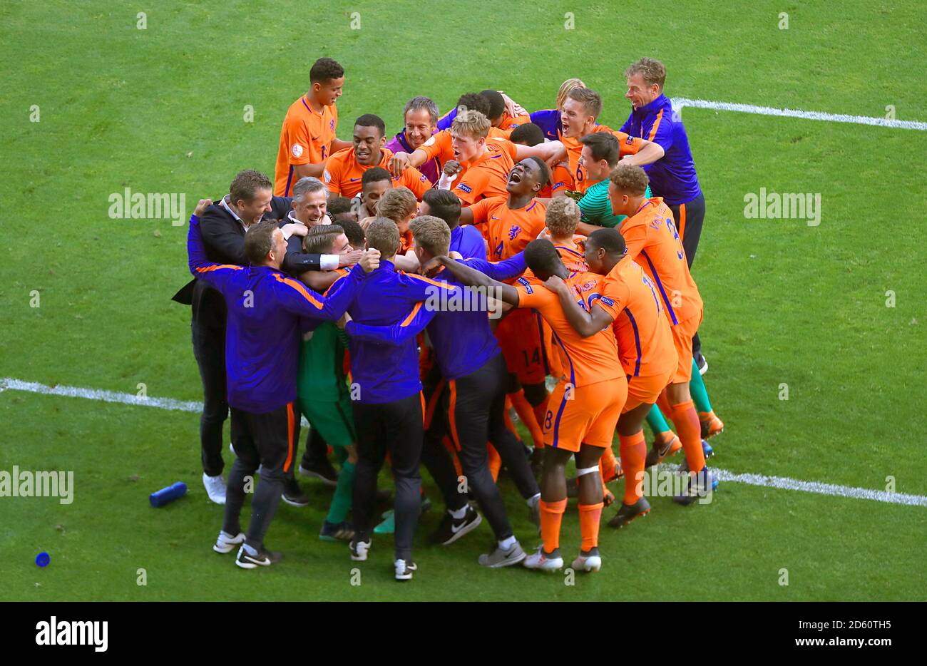 Pays-Bas les joueurs de U17 célèbrent après avoir remporté l'UEFA European U17 Championnat Banque D'Images