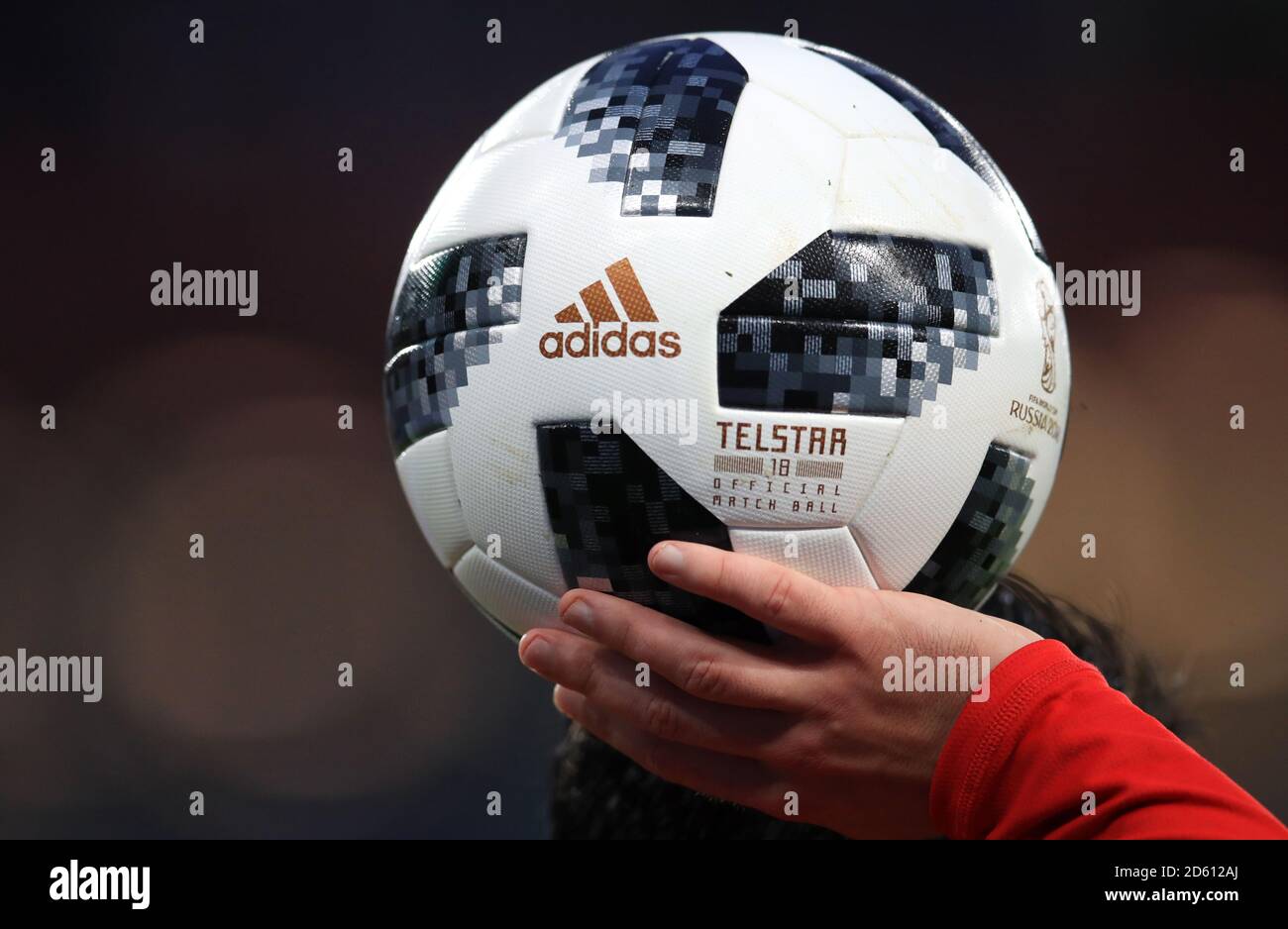 Une vue générale d'une balle de match Adidas Telstar Banque D'Images