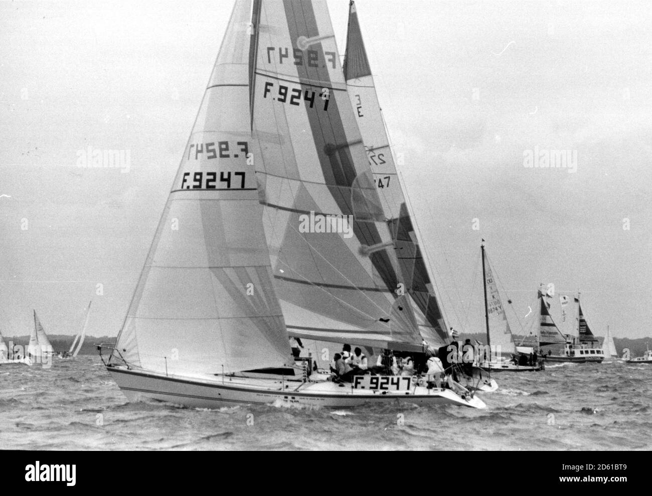 YACHT FRANÇAIS CENTURION MUSCLOR AU DÉBUT DU FASTNET COURSE DES ANNÉES 1980 Banque D'Images
