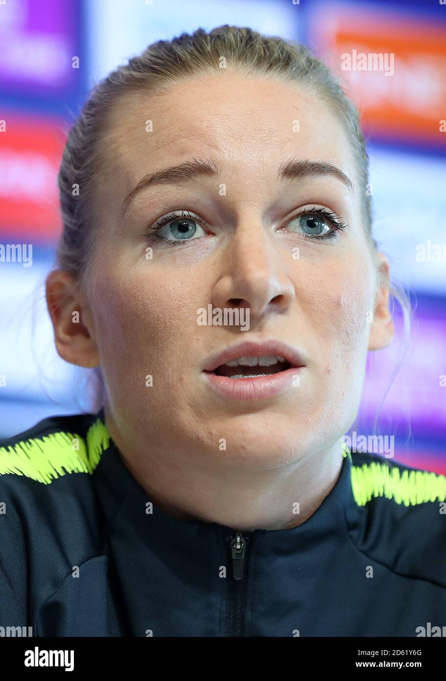 Gemma Bonner, femme de Manchester City, parle lors d'une conférence de presse à la City football Academy avant l'Atletico Madrid Femenino UEFA Women's Champions League Round of 32 second Leg Match. Banque D'Images