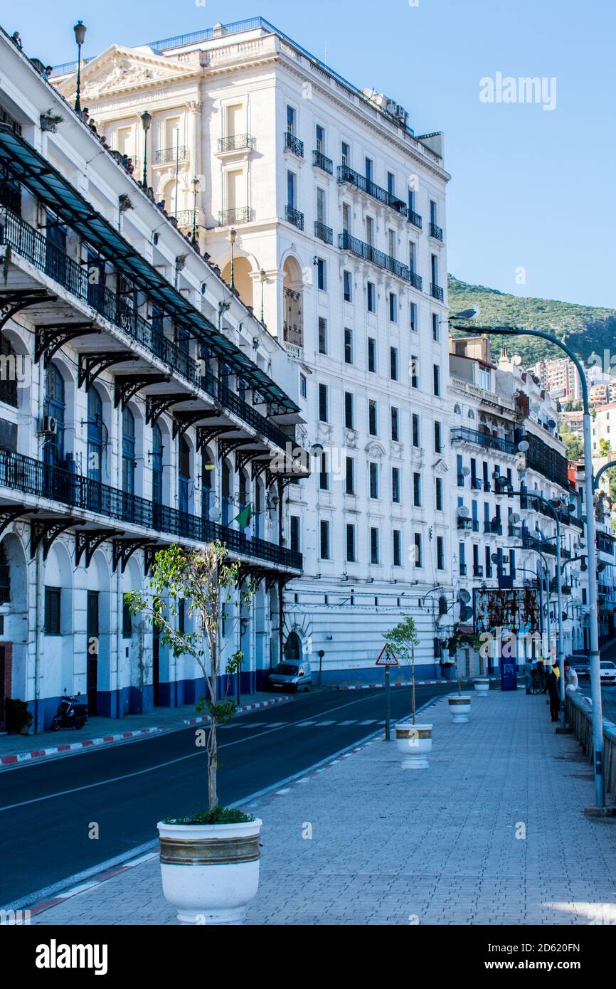 Photo verticale de la rue Bejaia en Algérie Banque D'Images