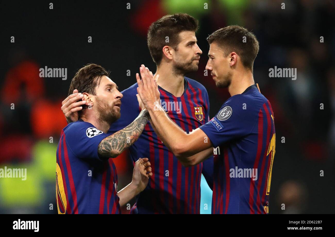 Lionel Messi de Barcelone (à gauche) célèbre le quatrième but de son côté du jeu avec les coéquipiers Banque D'Images