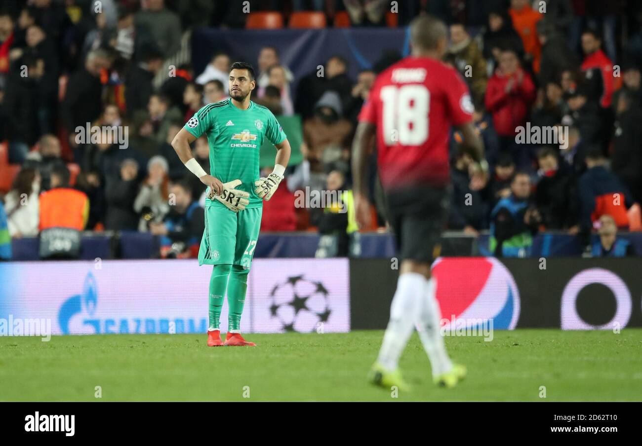 Sergio Romero, gardien de but de Manchester United, montre sa déjection après le sifflet final Banque D'Images