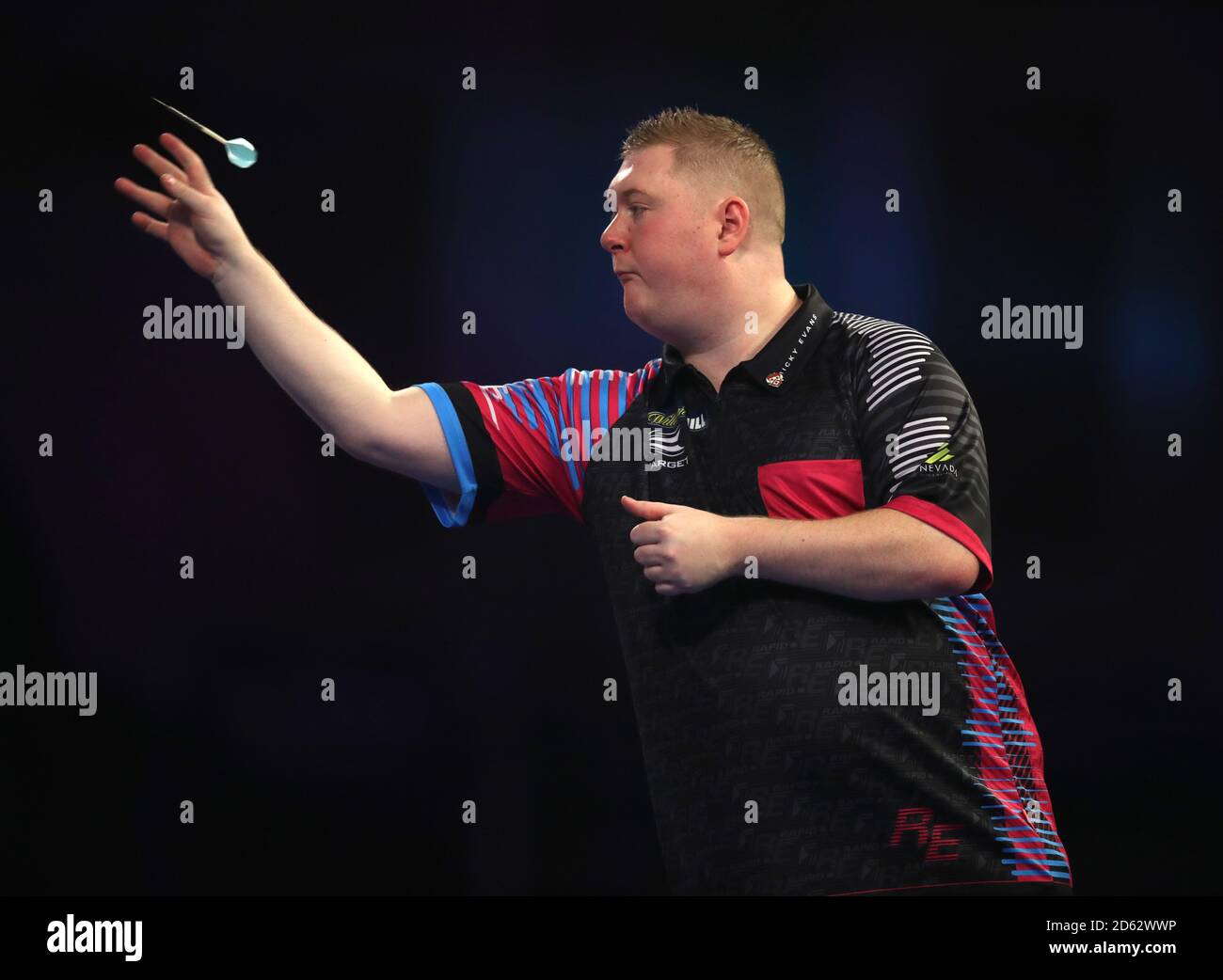 Ricky Evans lors de la sixième journée des Championnats du monde de fléchettes William Hill à l'Alexandra Palace, Londres. Banque D'Images