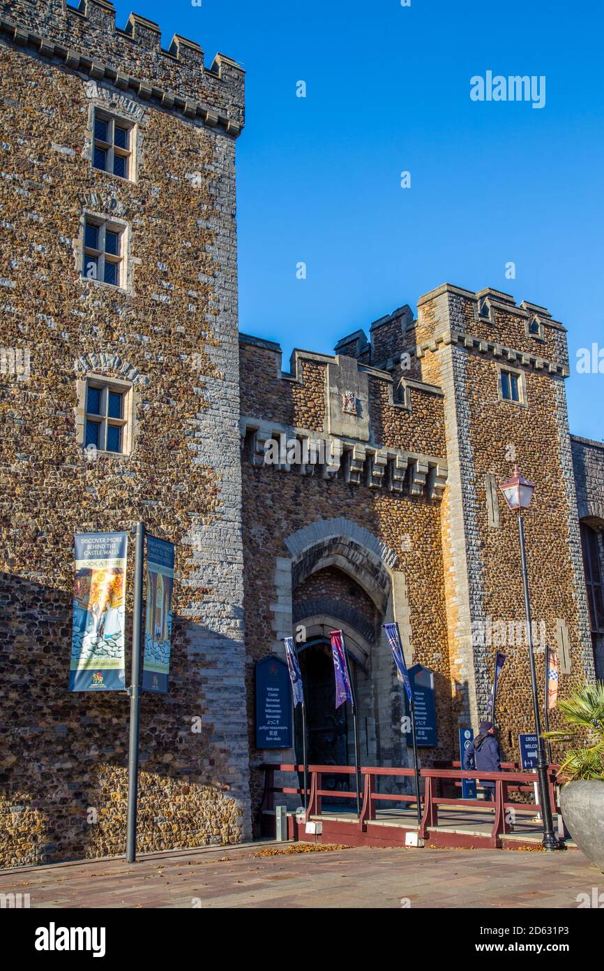 Entrée au château de Cardiff, Cardiff, pays de Galles Banque D'Images