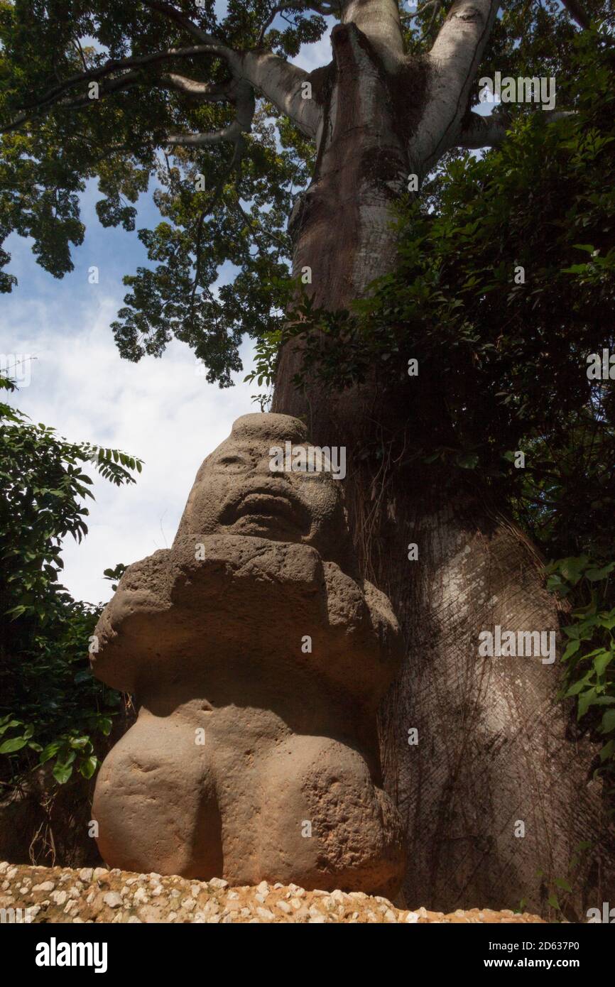 Grand-mère rock sculpture sculpture,Olmèque La Venta Park. Villahermosa, Tabasco, Mexique. Banque D'Images