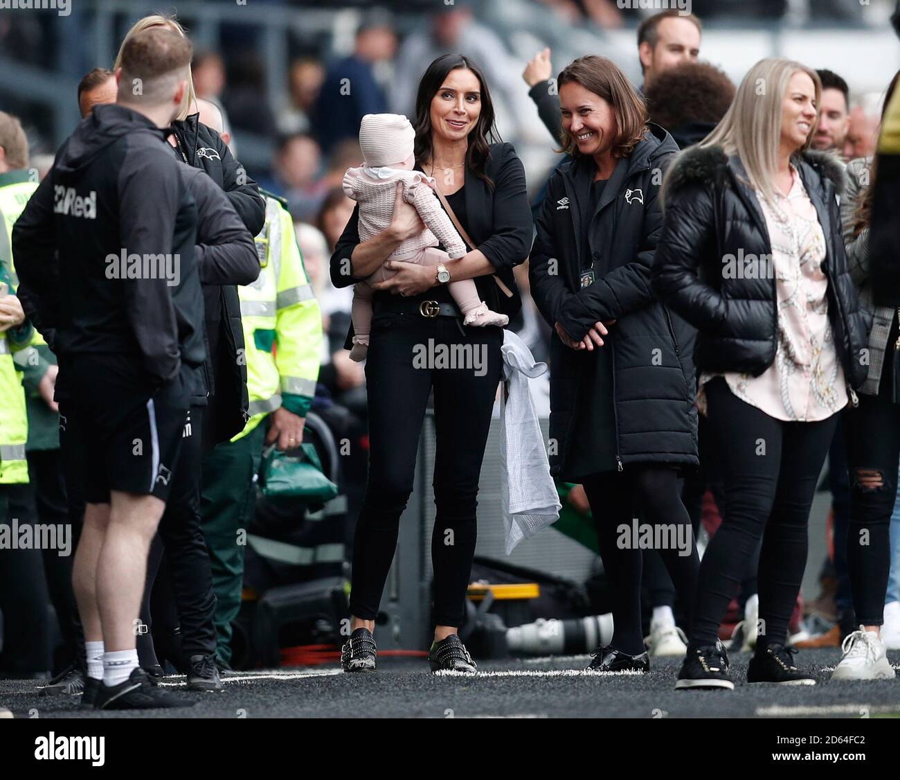 La femme de Frank Lampard, directeur du comté de Derby, Christine Bleakley, après le sifflet final Banque D'Images