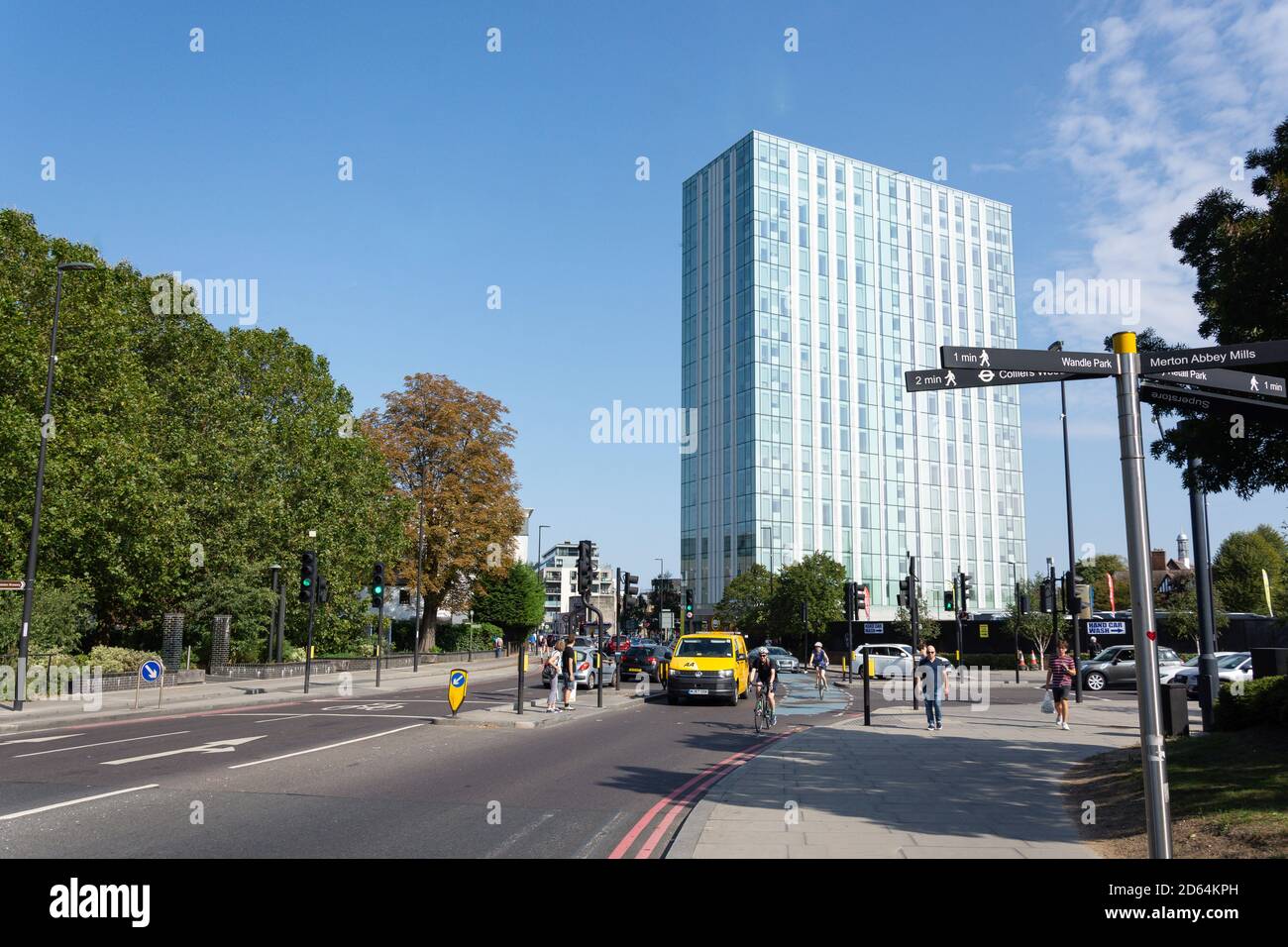 Immeuble d'appartements Britannia point, Merton High Street, colliers Wood, London Borough of Merton, Greater London, Angleterre, Royaume-Uni Banque D'Images