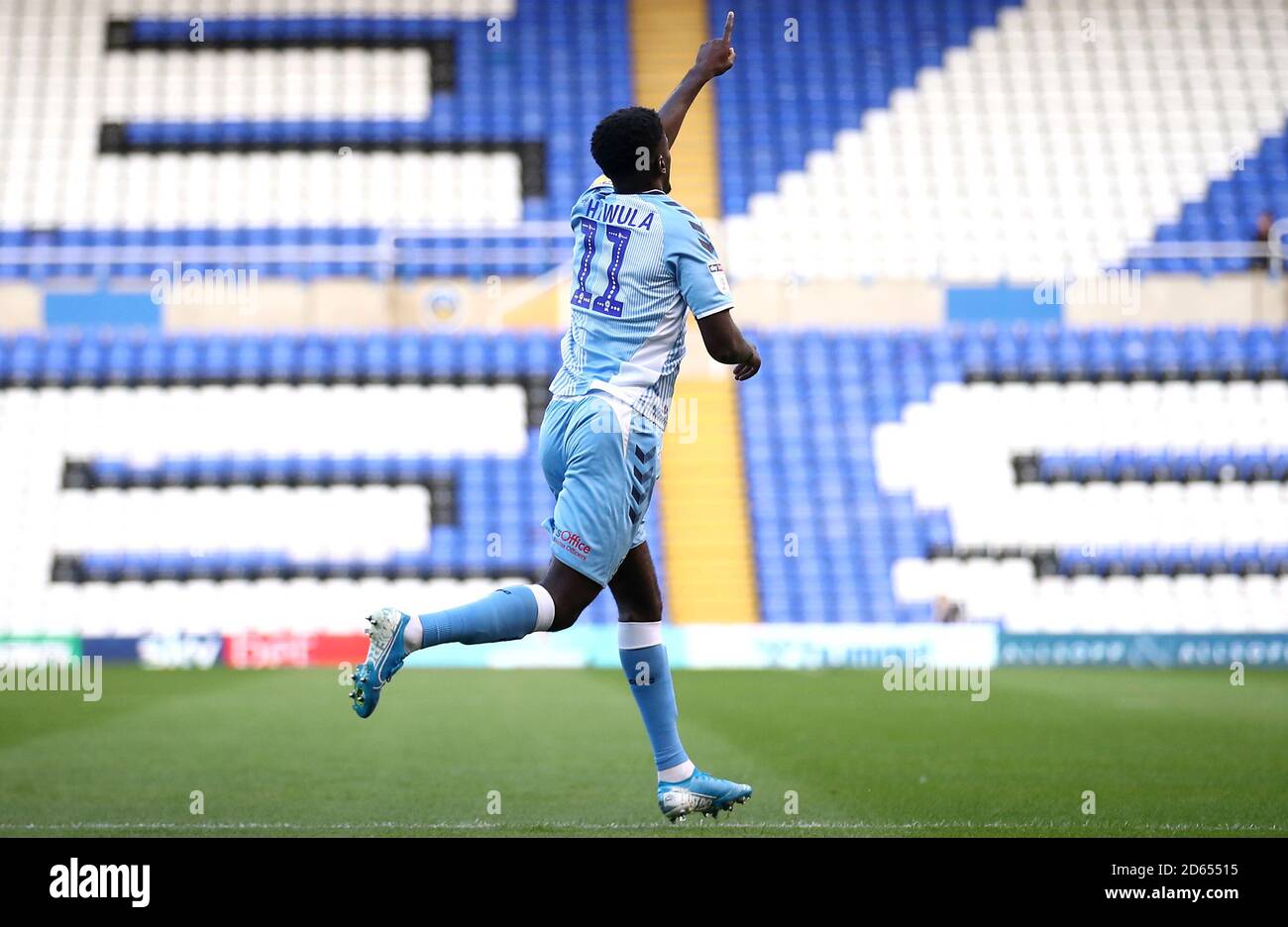 Jordy Hiwula de Coventry City célèbre son premier but du jeu Banque D'Images