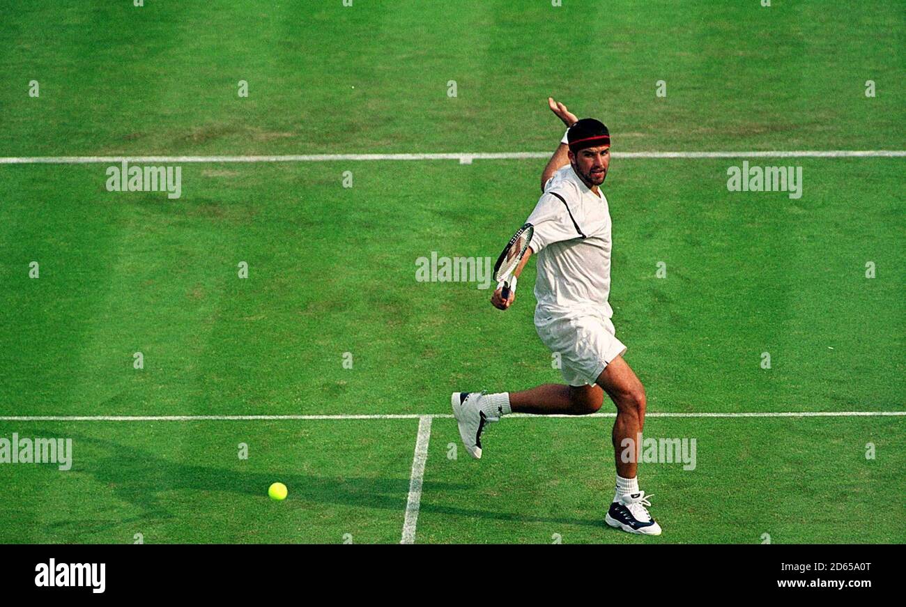 Pat Rafter en Australie en action contre Daniel Vacek. Banque D'Images