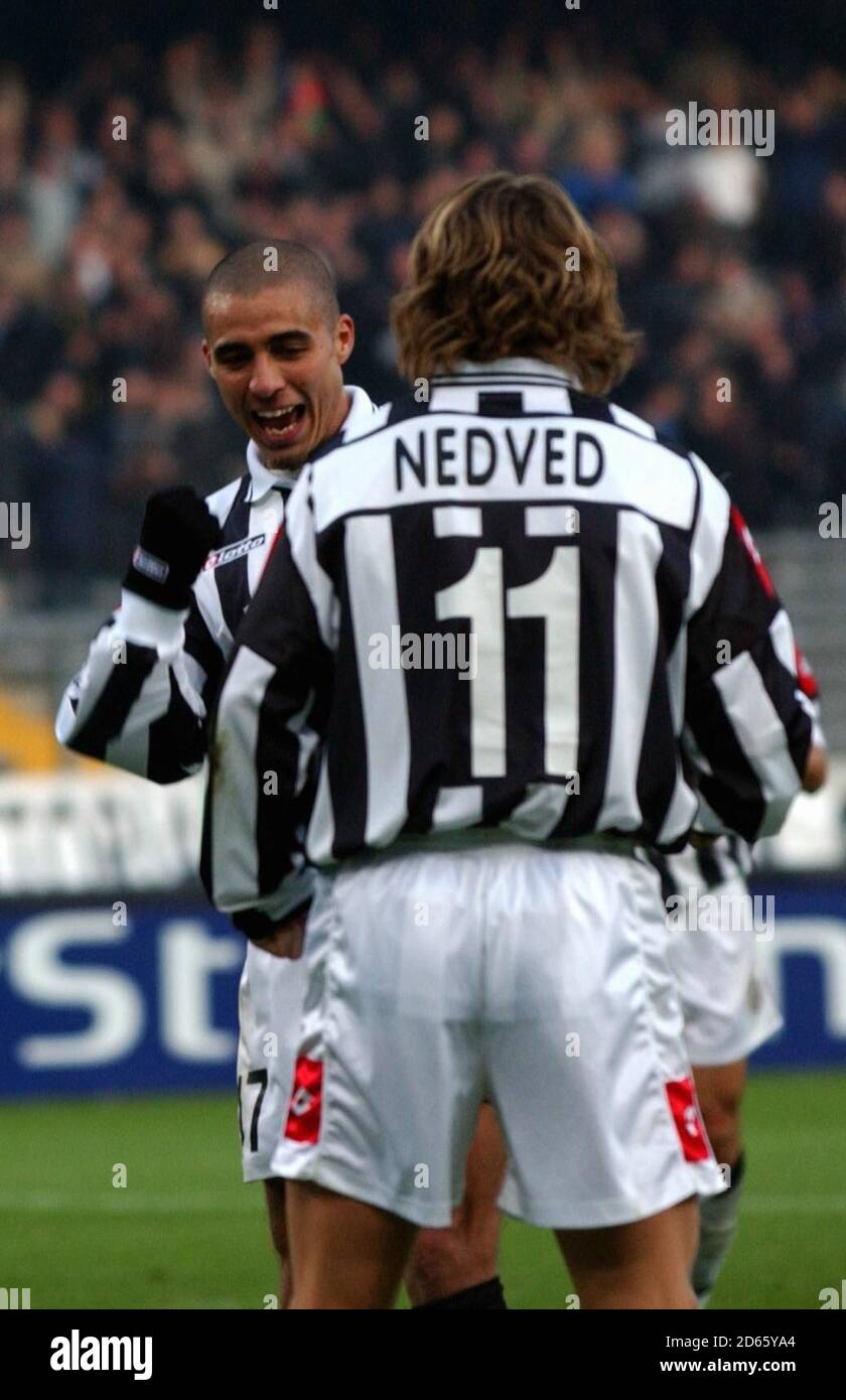 Pavel Nedved de Juventus et David Trezeguet célèbrent Banque D'Images