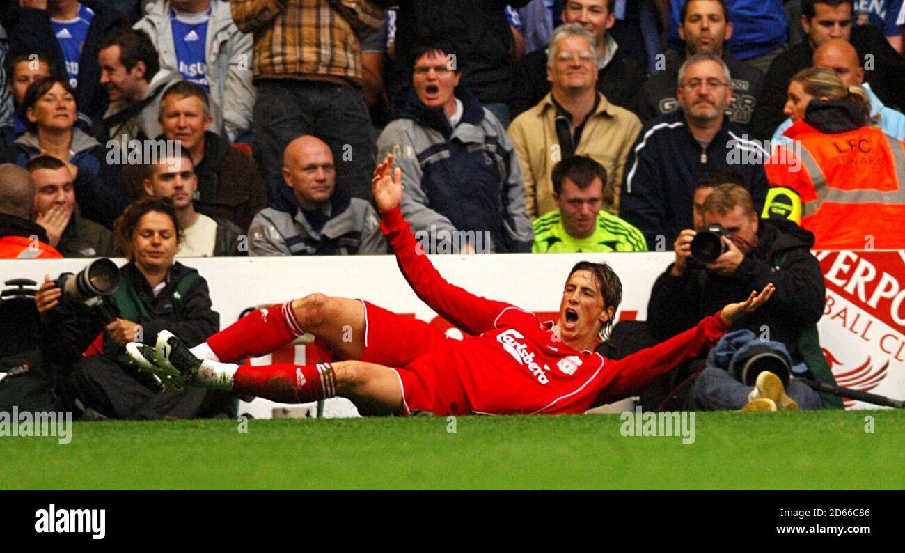 Fernando Torres de Liverpool célèbre l'objectif d'ouverture du correspondance Banque D'Images