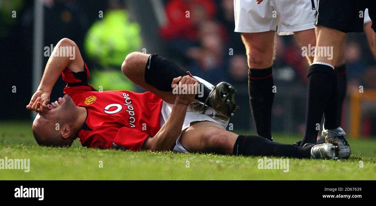 Mikael Silvestre de Manchester United subit une blessure qui le force pour quitter le champ Banque D'Images