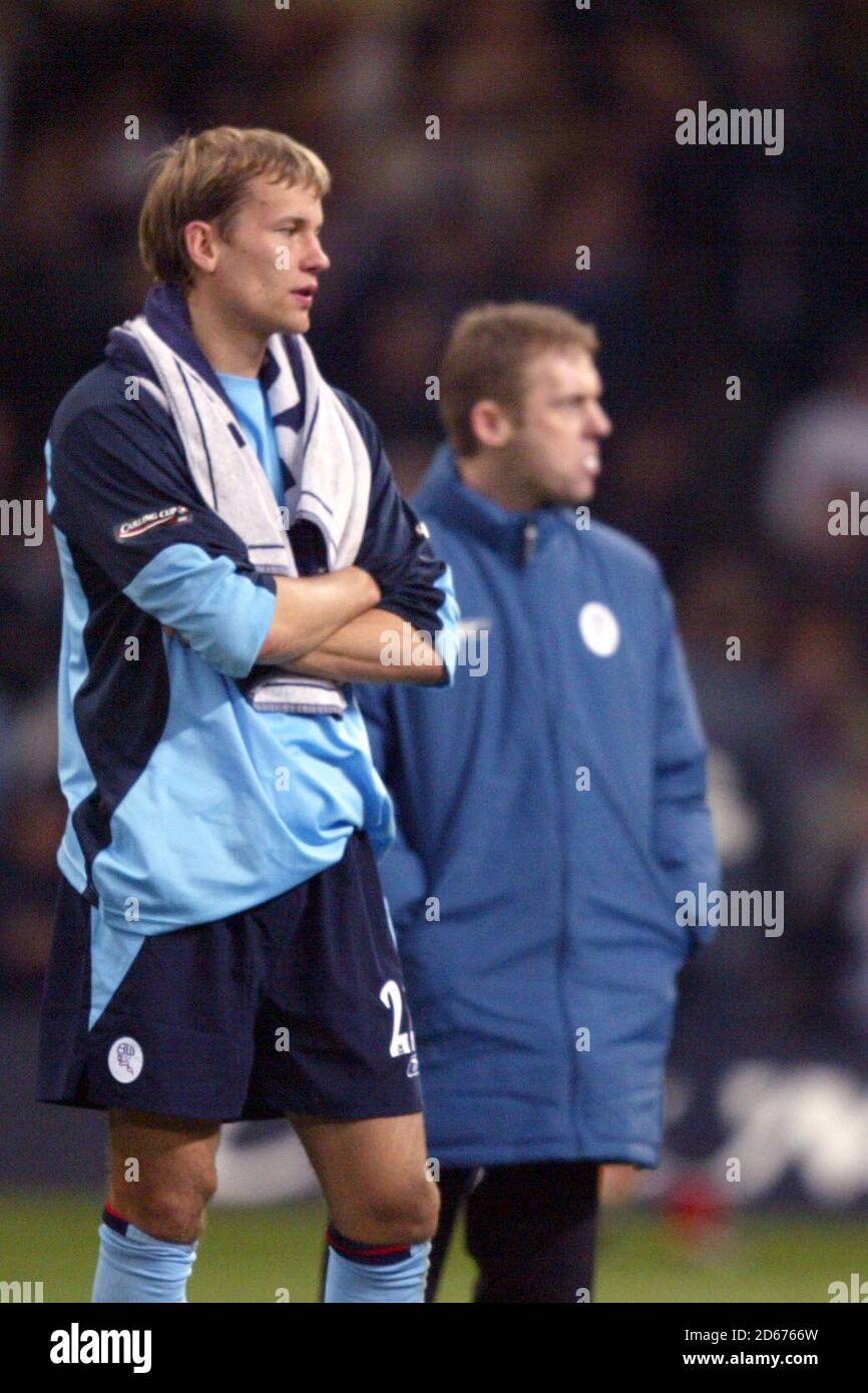 Le gardien de but de Bolton Wanderers, Jussi Jaaskelainen, est abattu à la fin du jeu Banque D'Images