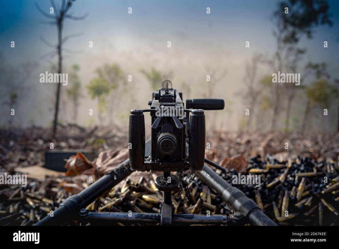 Les Marines des États-Unis avec élément de combat au sol, Marine Rotational Force - Darwin, prennent une position défensive pendant la dernière aire de tir en direct pour détruire les forces ennemies simulées pendant l'exercice Koolendong à la zone d'entraînement de Mount Bundey, territoire du Nord, Australie, 10 septembre 2020. Koolendong exercera la capacité du corps des Marines et de la Force de défense australienne de mener une gamme d'opérations d'intervention en cas de crise et d'urgence dans la région Indo-Pacifique. (É.-U. Photo du corps marin par Cpl. Lydia Gordon) Banque D'Images